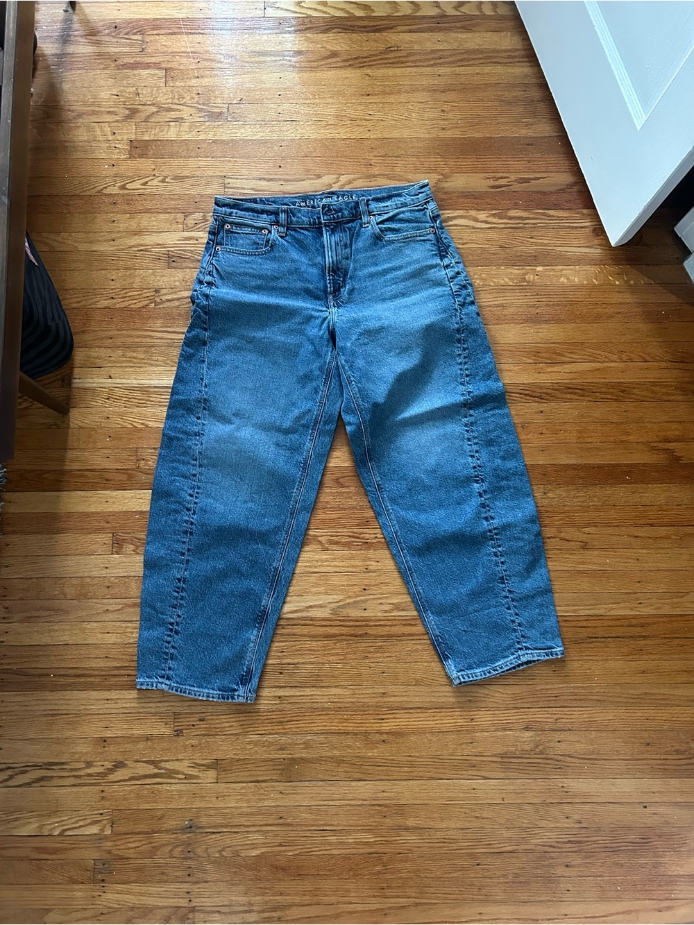 American Eagle Barrel Jeans